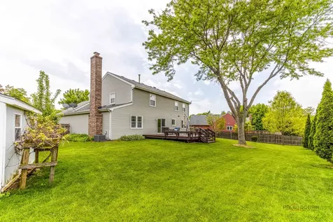 76 Foxboro Lane Gurnee IL 60031