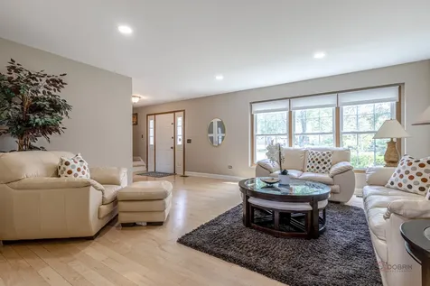 76 Foxboro Lane Gurnee IL 60031