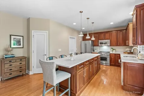 1228 Meade Court Lindenhurst IL 60046