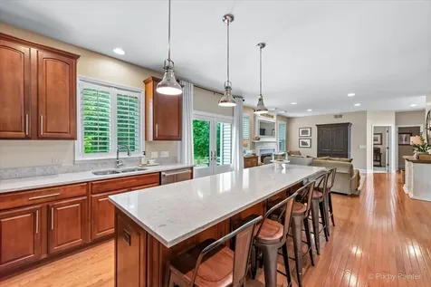 1228 Meade Court Lindenhurst IL 60046