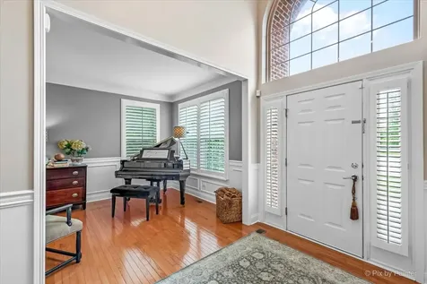 1228 Meade Court Lindenhurst IL 60046