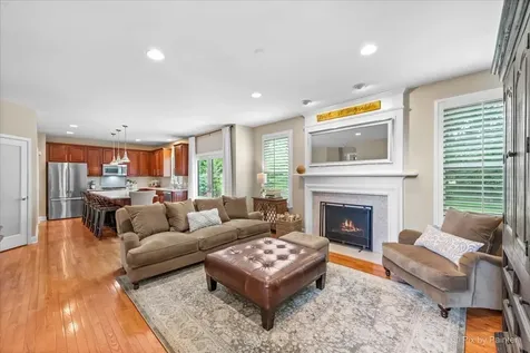 1228 Meade Court Lindenhurst IL 60046