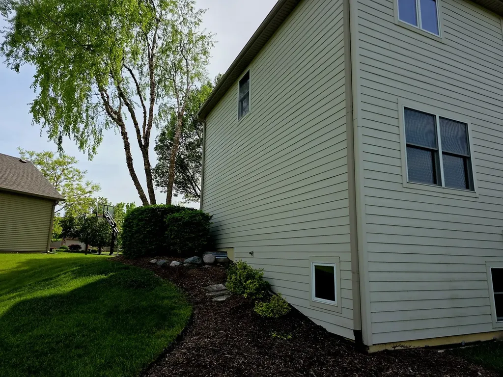1117 Pinehurst Court Antioch IL 60002