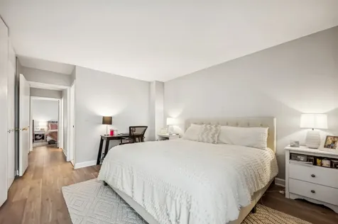 1850 North Clark Street Chicago IL 60614