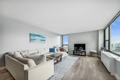1850 North Clark Street Chicago IL 60614