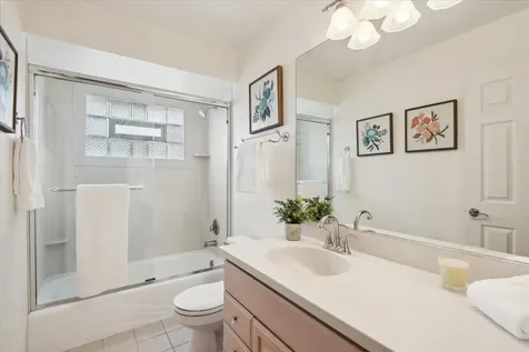 314 Drake Street Libertyville IL 60048