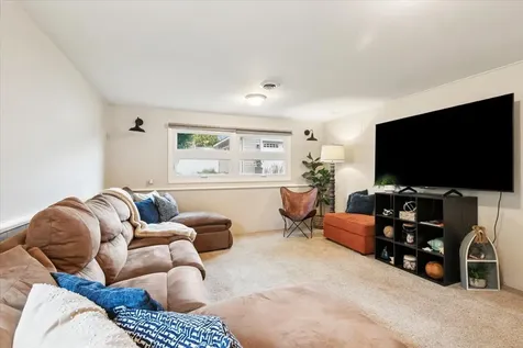 314 Drake Street Libertyville IL 60048