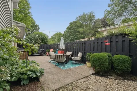 314 Drake Street Libertyville IL 60048