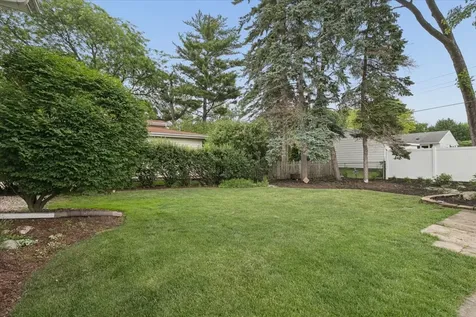 314 Drake Street Libertyville IL 60048