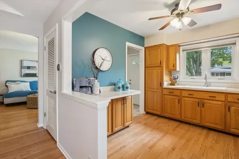 314 Drake Street Libertyville IL 60048