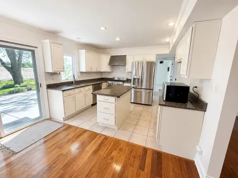 1925 Cloverdale Court Schaumburg IL 60194
