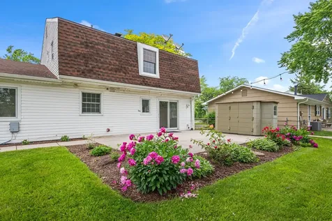 1925 Cloverdale Court Schaumburg IL 60194