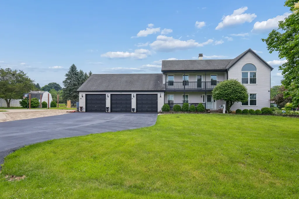 715 Welch Street Gilberts IL 60136