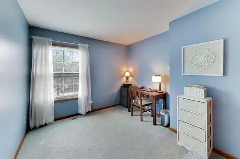 524 Edinburgh Lane West Dundee IL 60118