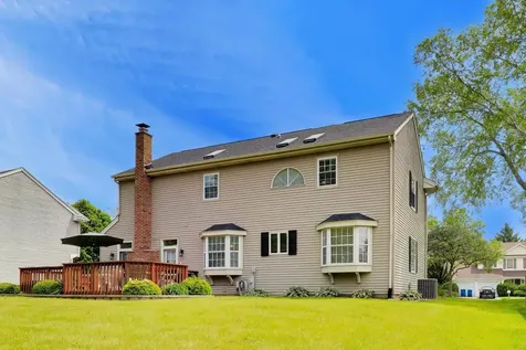 524 Edinburgh Lane West Dundee IL 60118
