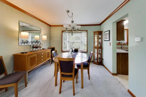 524 Edinburgh Lane West Dundee IL 60118