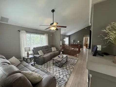 2506 Hatfield Court Elgin IL 60123