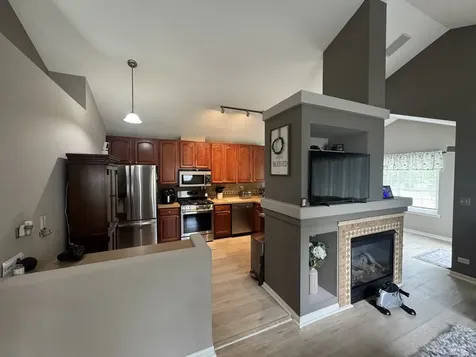 2506 Hatfield Court Elgin IL 60123