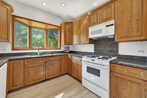 647 Sedgwick Drive Libertyville IL 60048