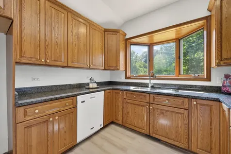 647 Sedgwick Drive Libertyville IL 60048