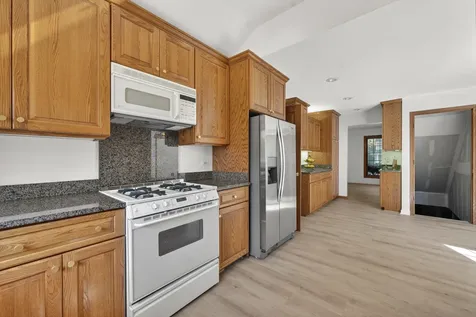 647 Sedgwick Drive Libertyville IL 60048