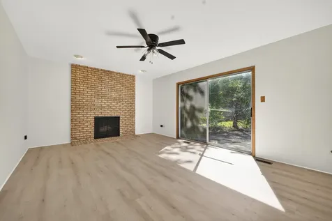 647 Sedgwick Drive Libertyville IL 60048