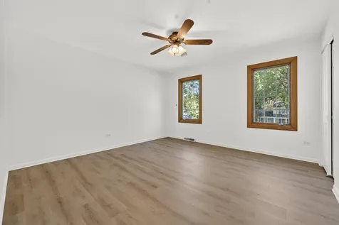 647 Sedgwick Drive Libertyville IL 60048