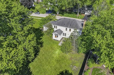 647 Sedgwick Drive Libertyville IL 60048