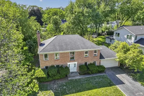647 Sedgwick Drive Libertyville IL 60048