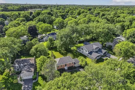 647 Sedgwick Drive Libertyville IL 60048