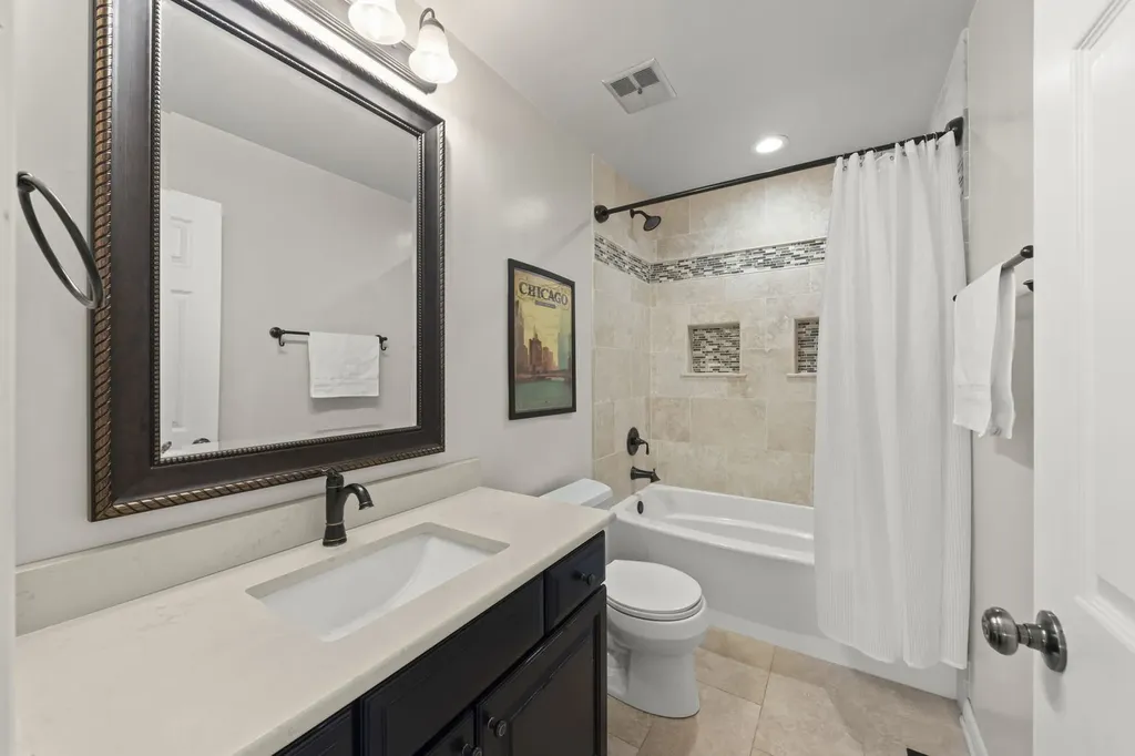 421 Cambridge Way Bolingbrook IL 60440