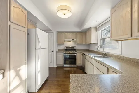 421 Cambridge Way Bolingbrook IL 60440