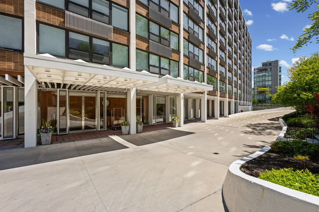 1630 Sheridan Road Wilmette IL 60091