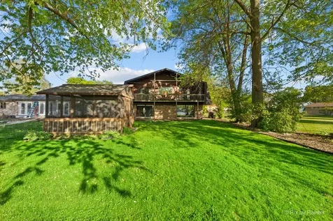 1423 North River Road Mchenry IL 60051