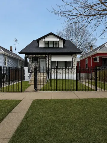12019 South Perry Avenue Chicago IL 60628