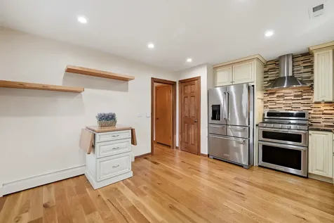 1434 Heidorn Avenue Westchester IL 60154