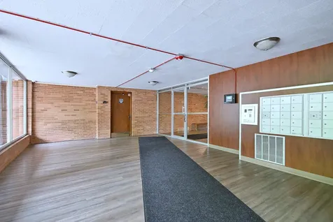 333 South East Avenue Oak Park IL 60302