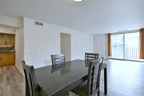 333 South East Avenue Oak Park IL 60302
