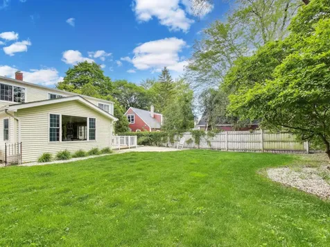 213 East Ellis Avenue Libertyville IL 60048
