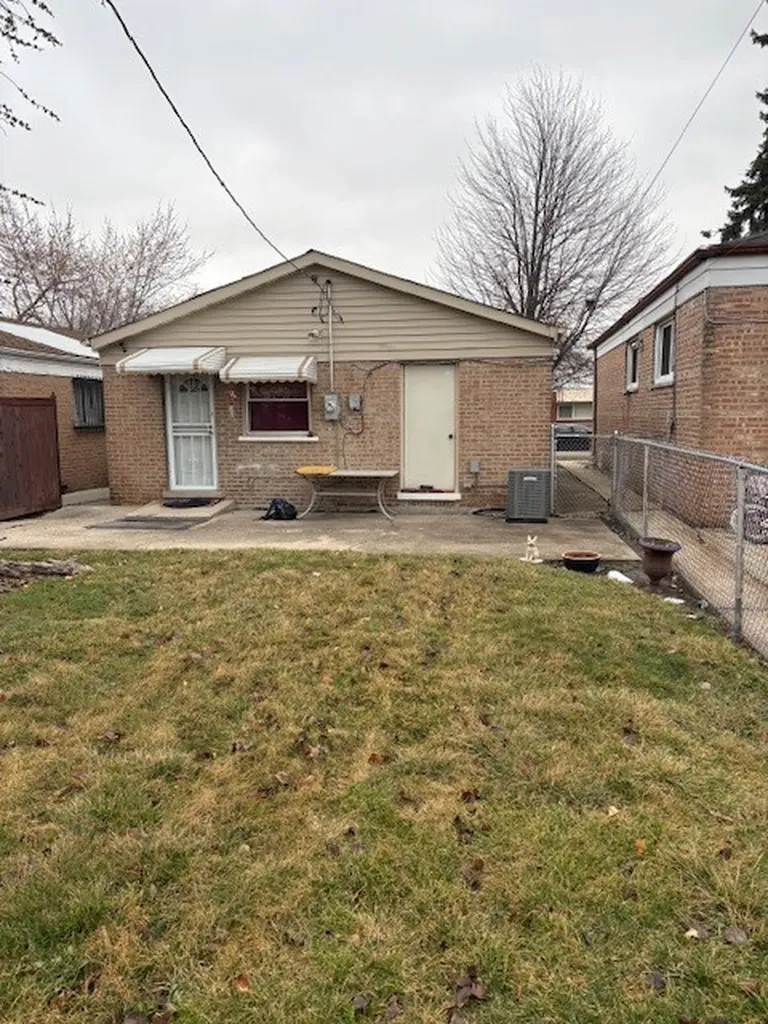 4510 South La Crosse Avenue Chicago IL 60638