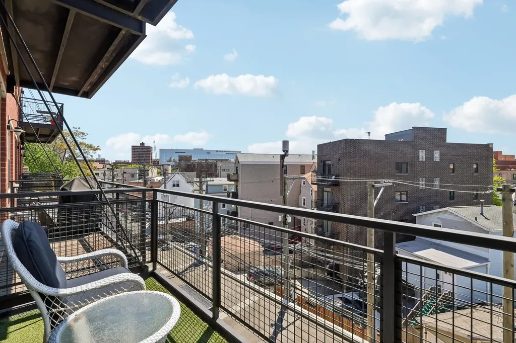 3260 North Clark Street Chicago IL 60657