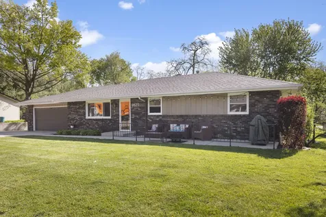 9825 Debbie Lane Machesney Park IL 61115
