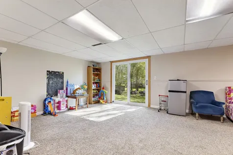9825 Debbie Lane Machesney Park IL 61115