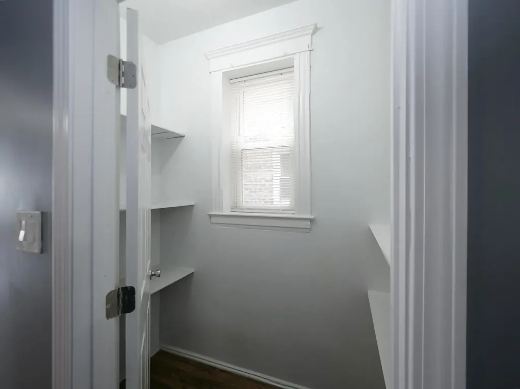 4906 West Erie Street Chicago IL 60644