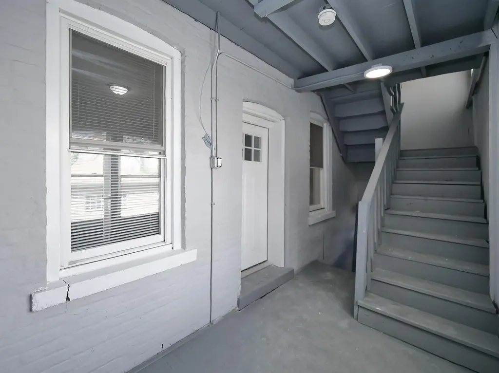 4906 West Erie Street Chicago IL 60644