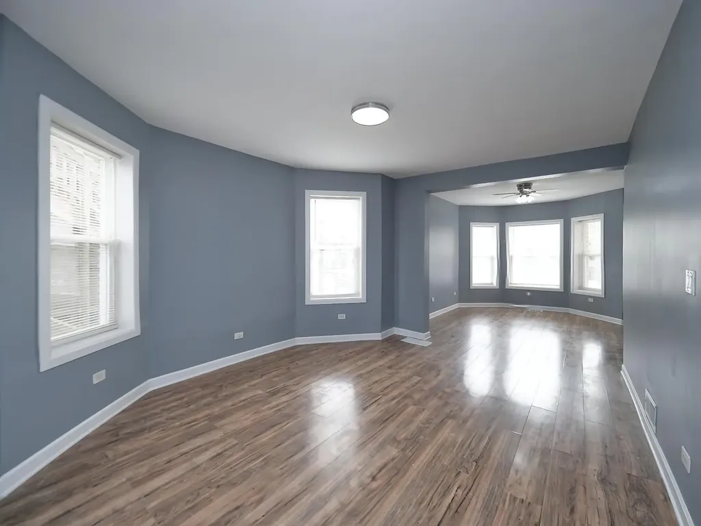 4906 West Erie Street Chicago IL 60644