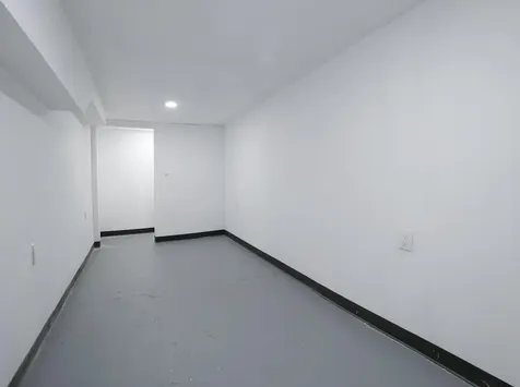 4906 West Erie Street Chicago IL 60644