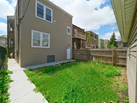 4906 West Erie Street Chicago IL 60644