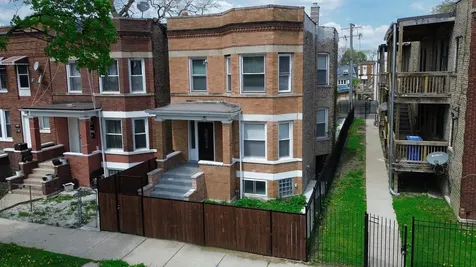 4906 West Erie Street Chicago IL 60644