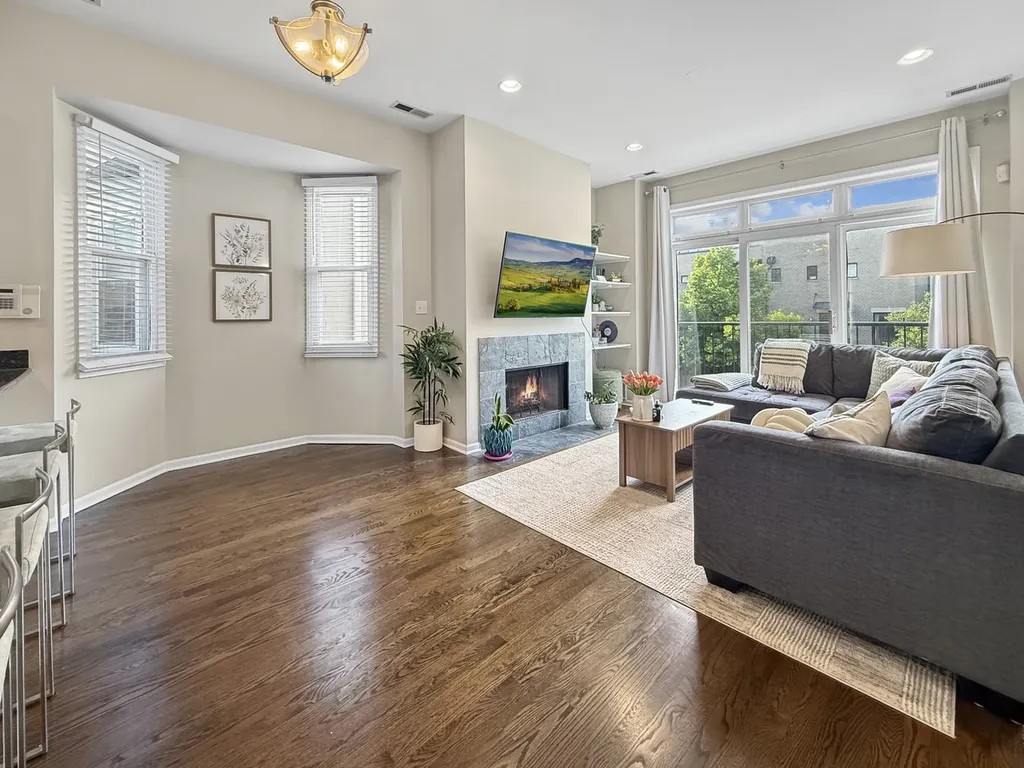 1726 West Diversey Parkway Chicago IL 60614